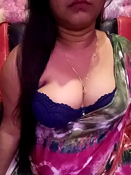 Snapshot of ella_mariya chatting on April 2026 07:27:01 PM ella mariya online show from April 2026 07:27:01 PM