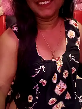 Snapshot of ella_mariya chatting on April 2026 03:03:01 PM ella mariya online show from April 2026 03:03:01 PM