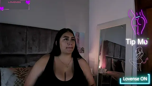 Salomesimos1 online show from March 2025 11:09:02 PM