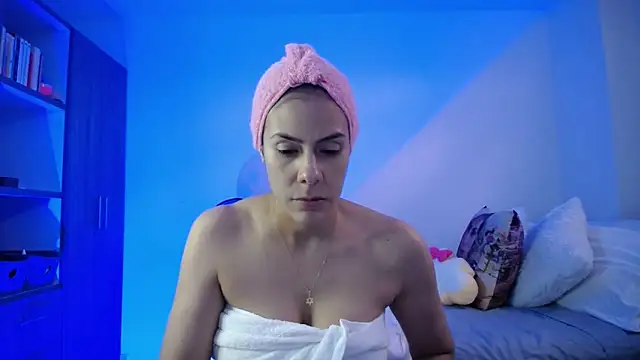 candydowson1 online show from April 2026 10:29:02 PM