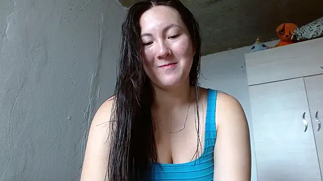 Elle Lee  online show from July 2026 02:10:01 PM