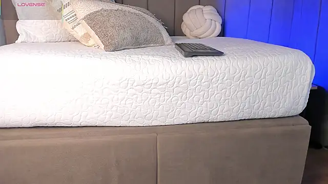 Elise Diamond online show from March 2026 02:16:01 AM