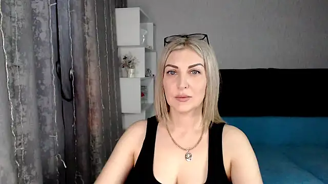 Amelia Harper online show from March 2025 01:35:02 PM