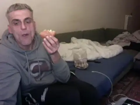 Snapshot of skossa777 chatting on March 2025 08:37:01 PM skossa777 online show from March 2025 08:37:01 PM