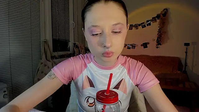 Snapshot of Jenny_darling_love chatting on January 2025 10:08:01 PM Jenny darling love online show from January 2025 10:08:01 PM