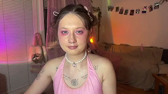 Snapshot of Jenny_darling_love chatting on July 2026 07:06:02 PM Jenny darling love online show from July 2026 07:06:02 PM