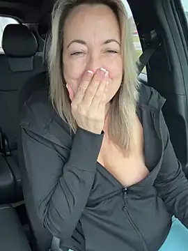 Cherry-red-xo online show from December 2024 07:54:02 PM