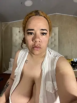 Snapshot of La_Crespa_x chatting on January 2026 02:00:01 PM La Crespa x online show from January 2026 02:00:01 PM