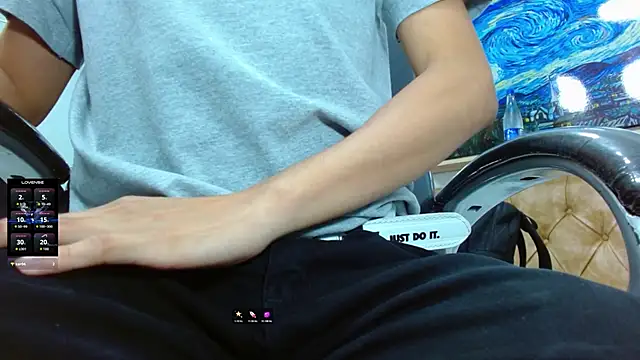 Snapshot of SkinnyBoy_ chatting on October 2025 07:25:02 PM SkinnyBoy online show from October 2025 07:25:02 PM