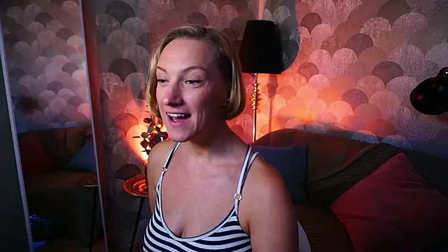 Snapshot of UmaTruewoman chatting on May 2026 05:36:02 AM UmaTruewoman online show from May 2026 05:36:02 AM
