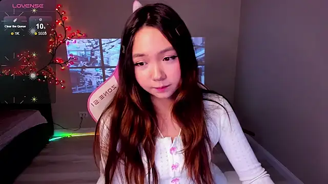 Snapshot of Fluffy_Rose chatting on November 2025 11:40:01 PM Fluffy Rose online show from November 2025 11:40:01 PM