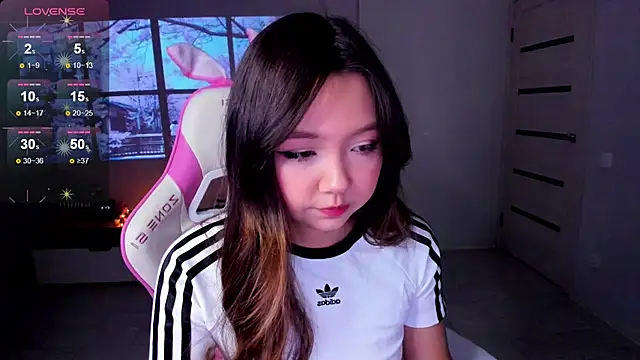 Fluffy Rose online show from November 2025 01:48:02 AM