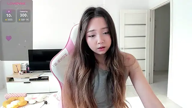 Fluffy Rose online show from July 2026 01:18:01 AM