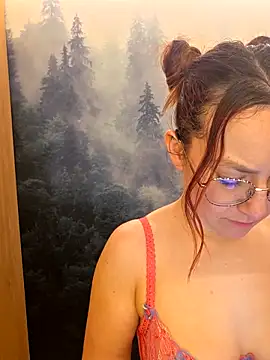 ladoucedu34 online show from March 2026 04:11:02 PM