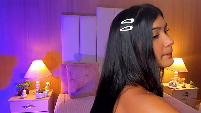 CaseyPiierce online show from November 2025 07:57:02 PM