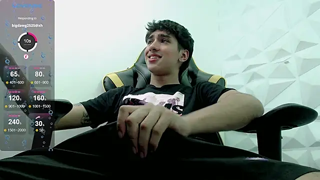 Snapshot of Jake_tripp chatting on December 2024 06:37:01 AM Jake tripp online show from December 2024 06:37:01 AM