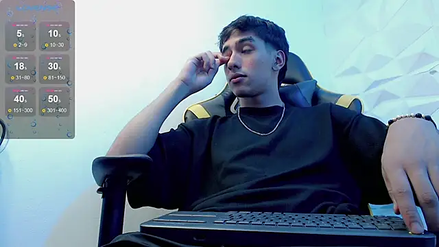 Snapshot of Jake_tripp chatting on December 2024 07:47:01 AM Jake tripp online show from December 2024 07:47:01 AM