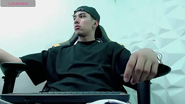 Snapshot of Jake_tripp chatting on December 2024 03:25:02 AM Jake tripp online show from December 2024 03:25:02 AM