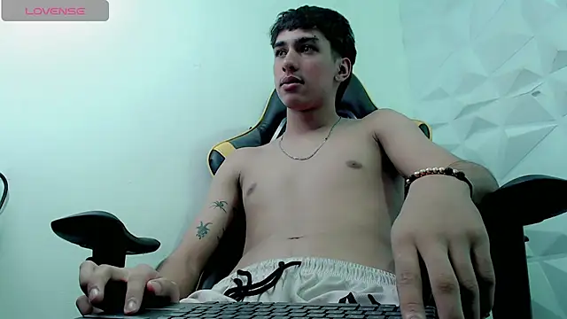 Snapshot of Jake_tripp chatting on December 2024 06:29:02 AM Jake tripp online show from December 2024 06:29:02 AM