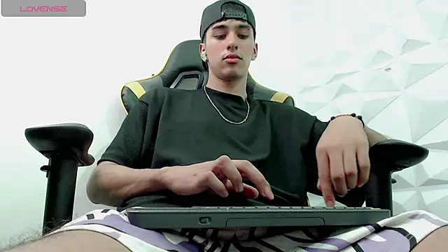 Snapshot of Jake_tripp chatting on December 2024 09:32:02 AM Jake tripp online show from December 2024 09:32:02 AM