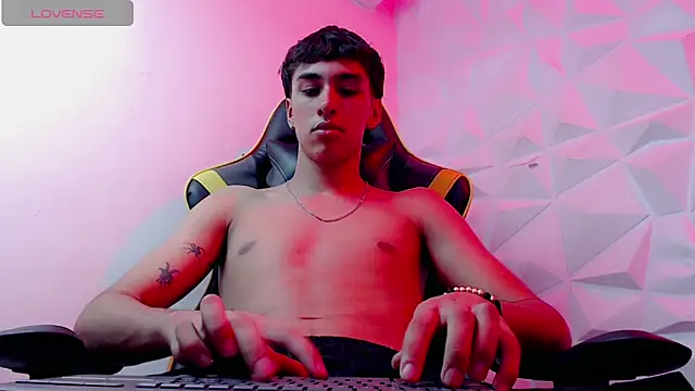 Snapshot of Jake_tripp chatting on December 2024 06:45:02 AM Jake tripp online show from December 2024 06:45:02 AM