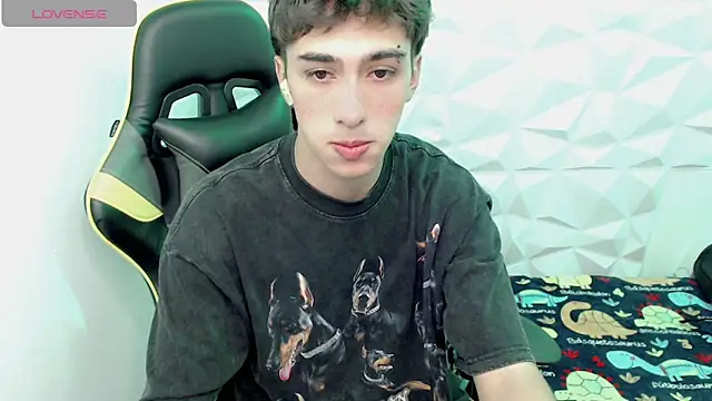 Snapshot of Jake_tripp chatting on January 2025 02:21:02 AM Jake tripp online show from January 2025 02:21:02 AM