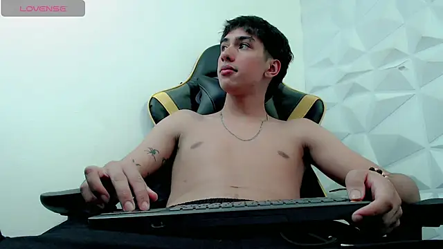 Snapshot of Jake_tripp chatting on January 2025 06:19:02 AM Jake tripp online show from January 2025 06:19:02 AM