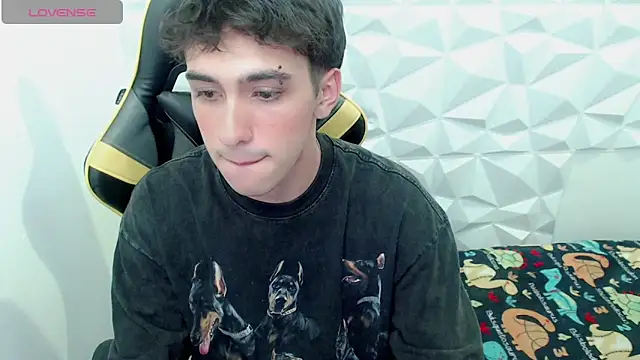 Snapshot of Jake_tripp chatting on January 2025 03:29:02 AM Jake tripp online show from January 2025 03:29:02 AM