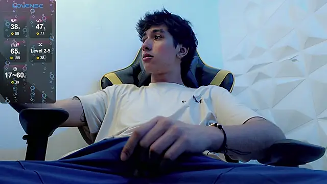 Snapshot of Jake_tripp chatting on January 2025 04:29:01 AM Jake tripp online show from January 2025 04:29:01 AM