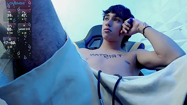 Snapshot of Jake_tripp chatting on February 2025 03:56:02 AM Jake tripp online show from February 2025 03:56:02 AM