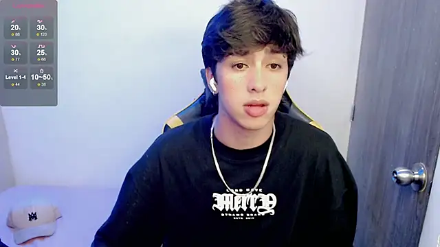 Snapshot of Jake_tripp chatting on November 2025 03:07:01 AM Jake tripp online show from November 2025 03:07:01 AM