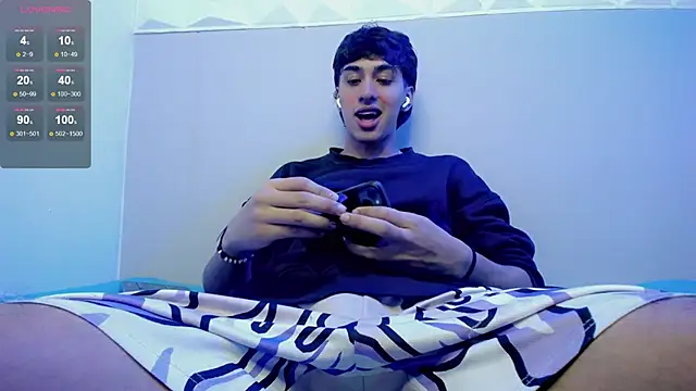 Snapshot of Jake_tripp chatting on November 2025 04:01:02 AM Jake tripp online show from November 2025 04:01:02 AM