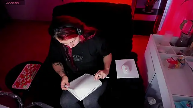 bonnie moon  online show from October 2025 07:25:01 PM