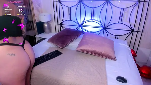 Paiige peach online show from February 2025 11:17:02 AM