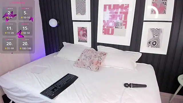 Paiige peach online show from October 2025 07:47:01 PM