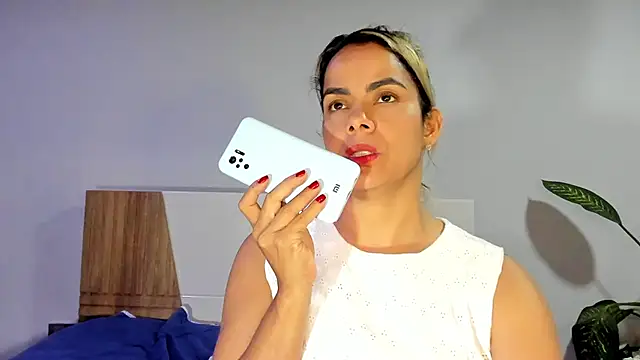 ClaraMariaMon online show from December 2024 11:17:02 PM