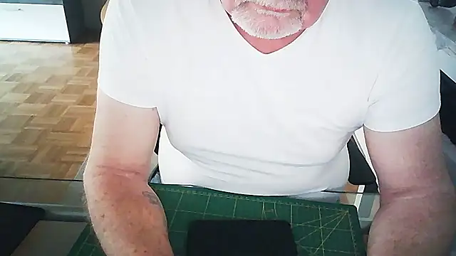 MrBob60 online show from June 2026 11:47:02 AM