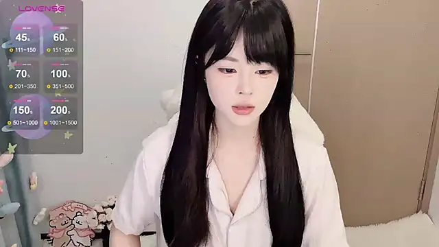 Snapshot of Mini-X chatting on November 2025 01:37:01 AM Mini-X online show from November 2025 01:37:01 AM