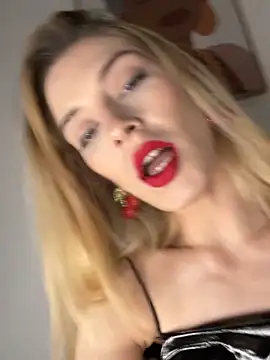 Lolitaxlola online show from April 2026 03:30:02 PM