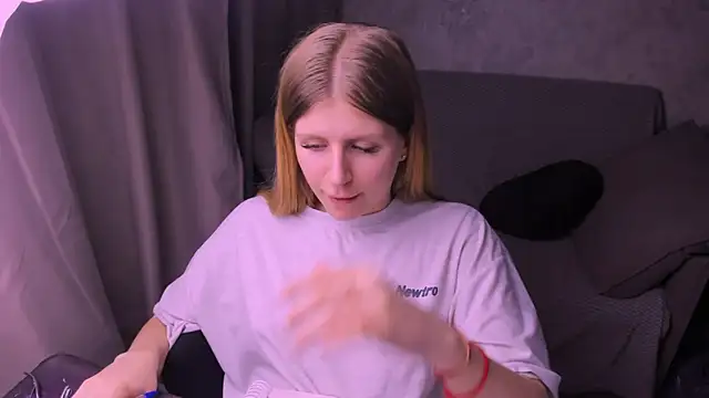 kirraa  online show from February 2025 12:40:02 AM