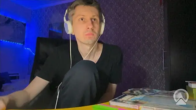 Aki-Laky online show from January 2026 06:13:01 PM