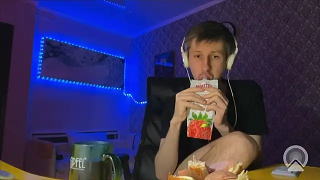 Aki-Laky online show from February 2026 10:46:02 PM