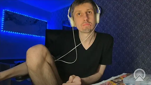 Aki-Laky online show from April 2026 07:41:01 PM