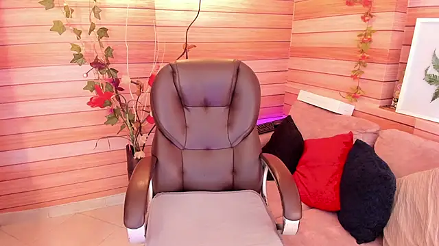 marien thomson  online show from March 2025 03:26:01 AM