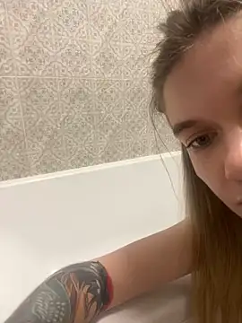 Snapshot of AnacondaOn chatting on January 2025 09:51:02 PM AnacondaOn online show from January 2025 09:51:02 PM