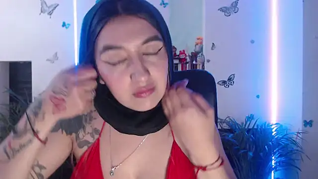 Lia-mitch online show from June 2026 06:32:02 PM