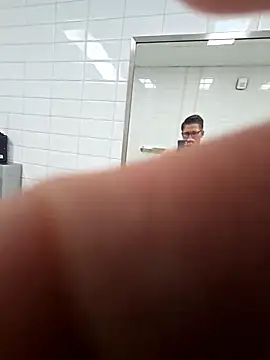 Snapshot of mneuert@xh chatting on March 2026 06:37:01 PM mneuertxh online show from March 2026 06:37:01 PM