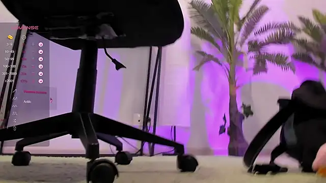 AliceSunday online show from January 2025 05:10:01 PM