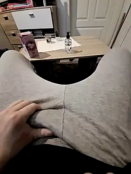 Snapshot of Kevindauerhorny chatting on December 2024 12:38:02 PM Kevindauerhorny online show from December 2024 12:38:02 PM