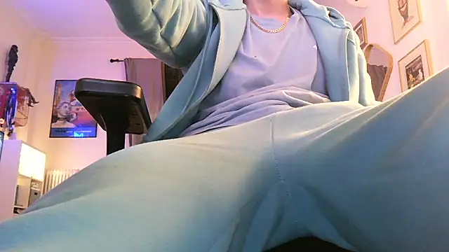 Snapshot of Bigone_uncut chatting on October 2025 03:12:01 PM Bigone uncut online show from October 2025 03:12:01 PM